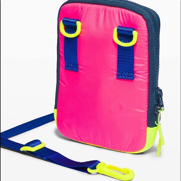 LULULEMON NWT East Access Pink/Yellow/Blue Highlight Water Repellent Fabric - Picture 5 of 7